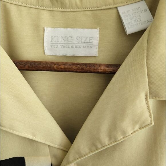 King Size Retro Fast Car And Girl Button Front Shirt - Picture 5 of 6